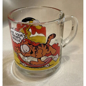 McDonald's Garfield Odie Glass Mug 8 OZ Use‎ Your Friends Wisely Vintage 1978